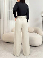 Women's High-Waisted Pleated Wide-Leg Trousers – detail
