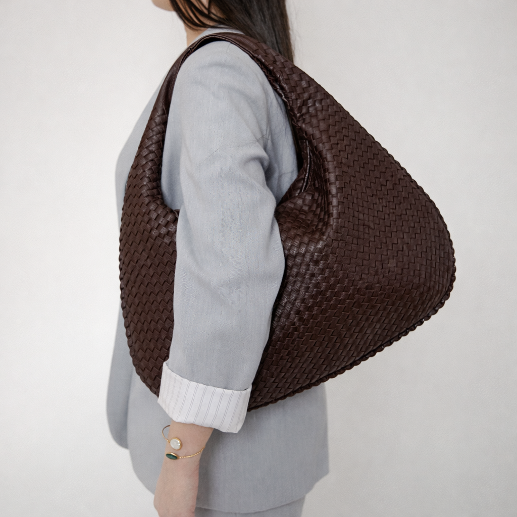 Women's Woven Hobo Shoulder Bag