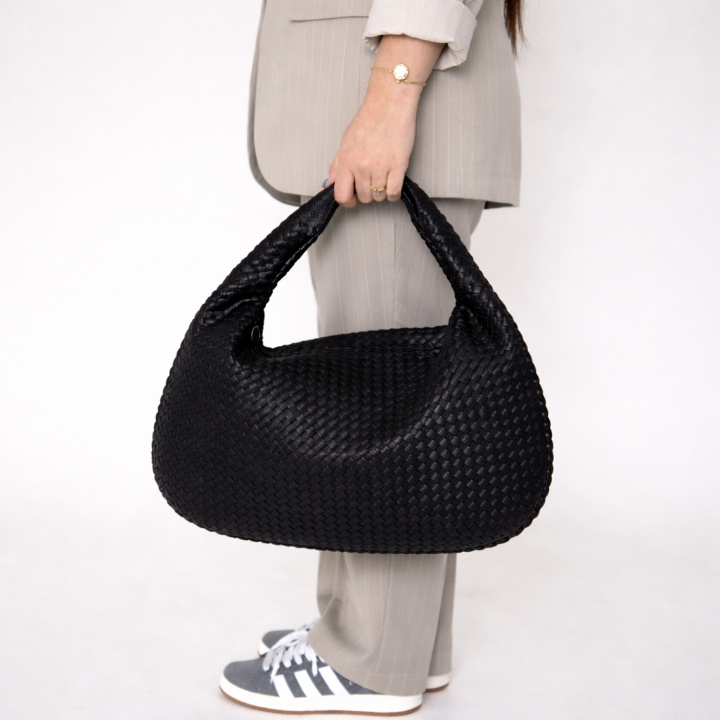 Women's Woven Hobo Shoulder Bag - Black