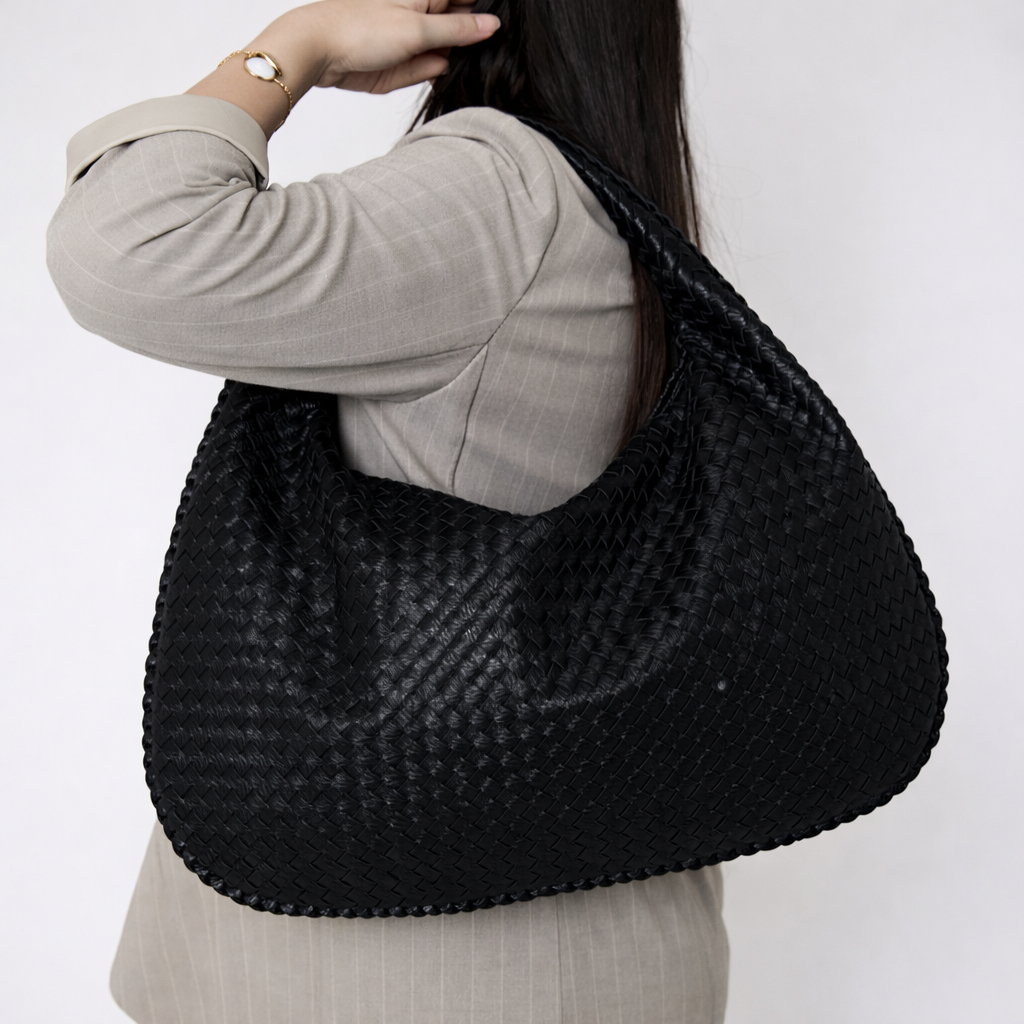 Women's Woven Hobo Shoulder Bag - Black