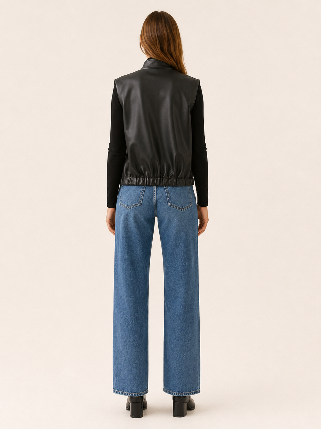 Sleeveless zip-front utility jacket collar detail