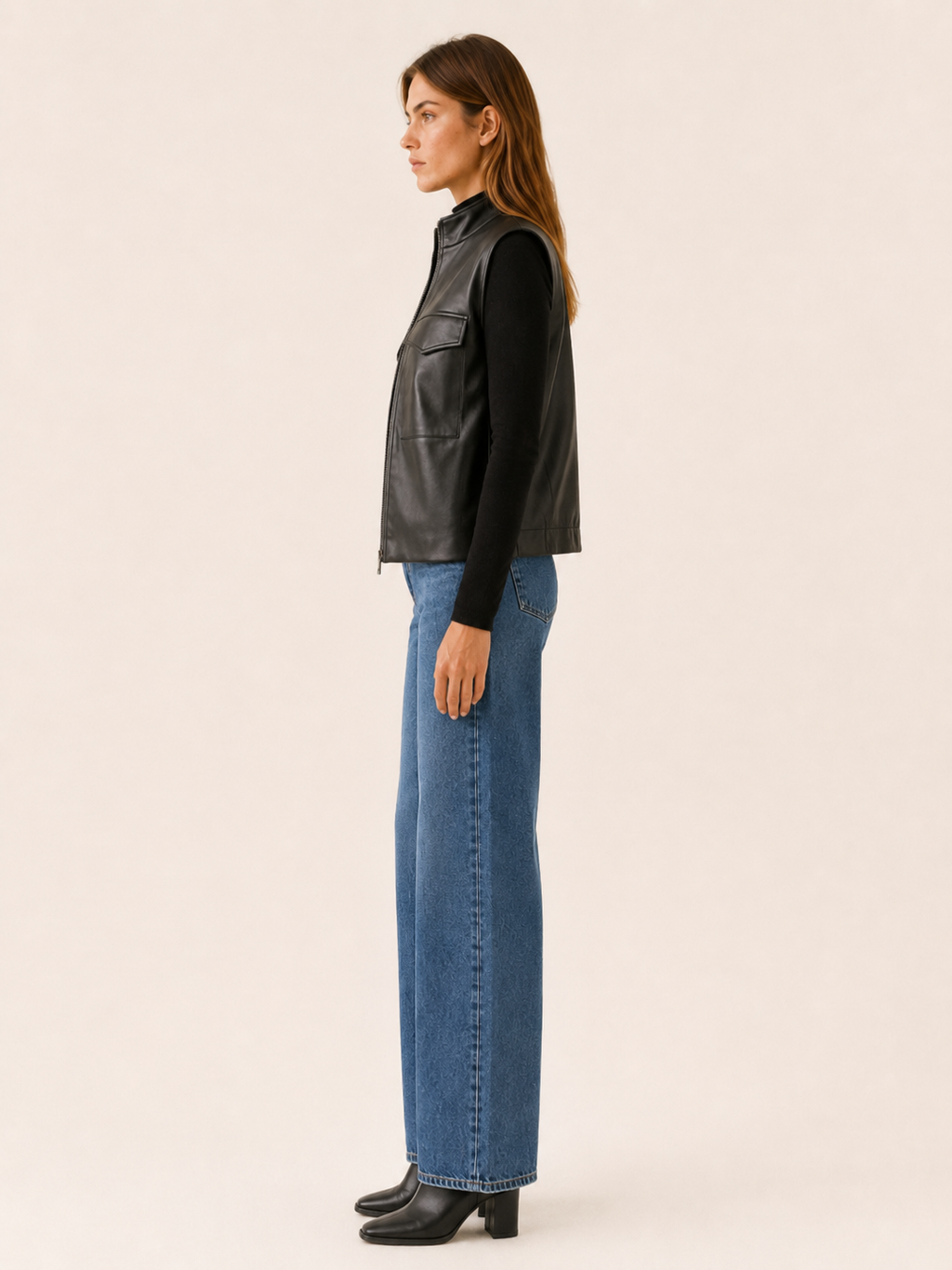 Sleeveless zip-front utility jacket pocket detail
