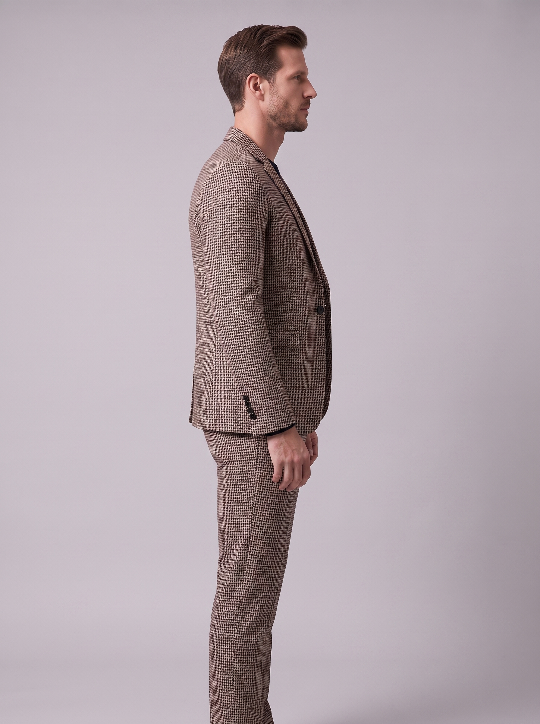 Men's tailored checked suit