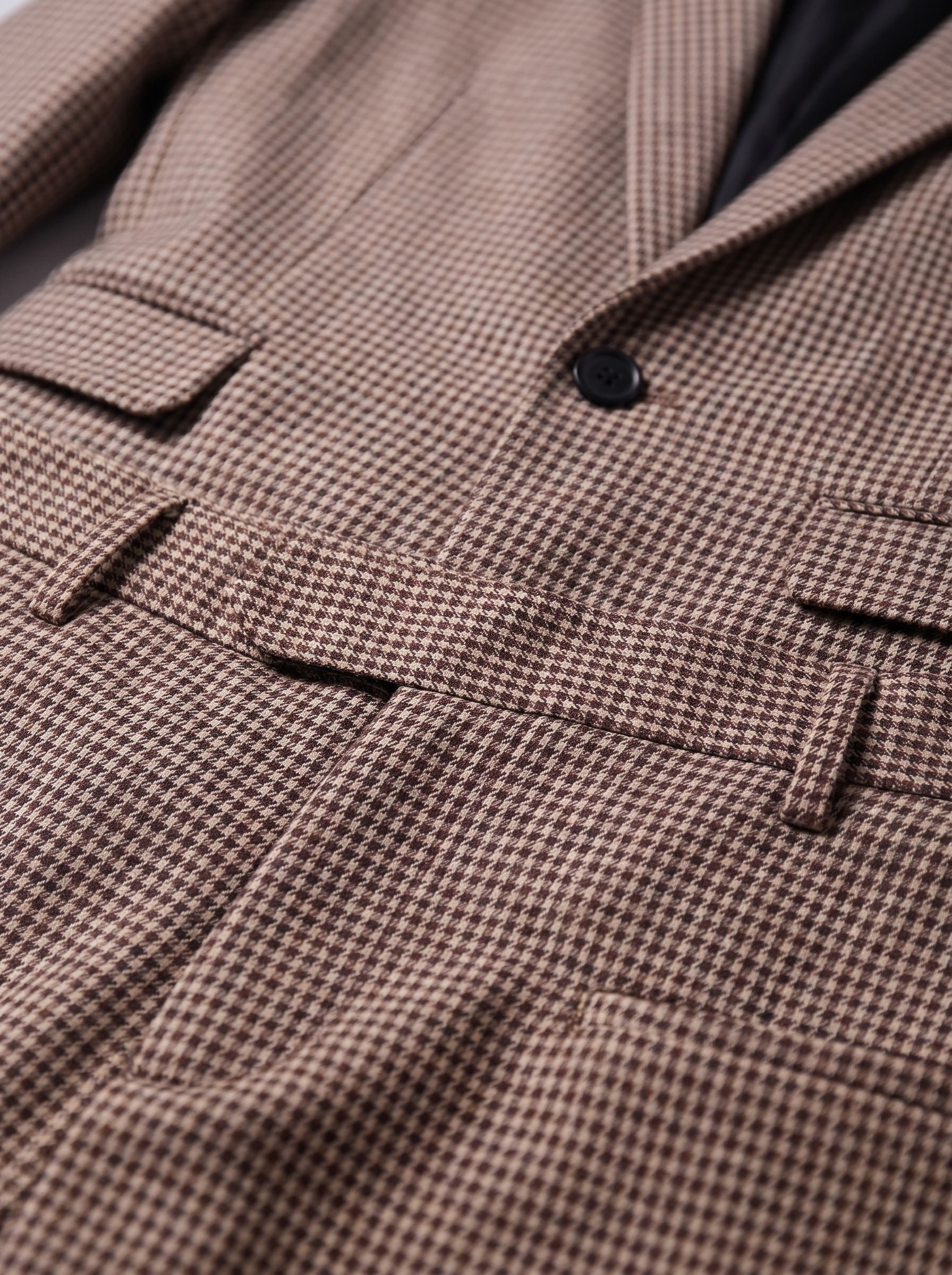 Men's tailored checked suit