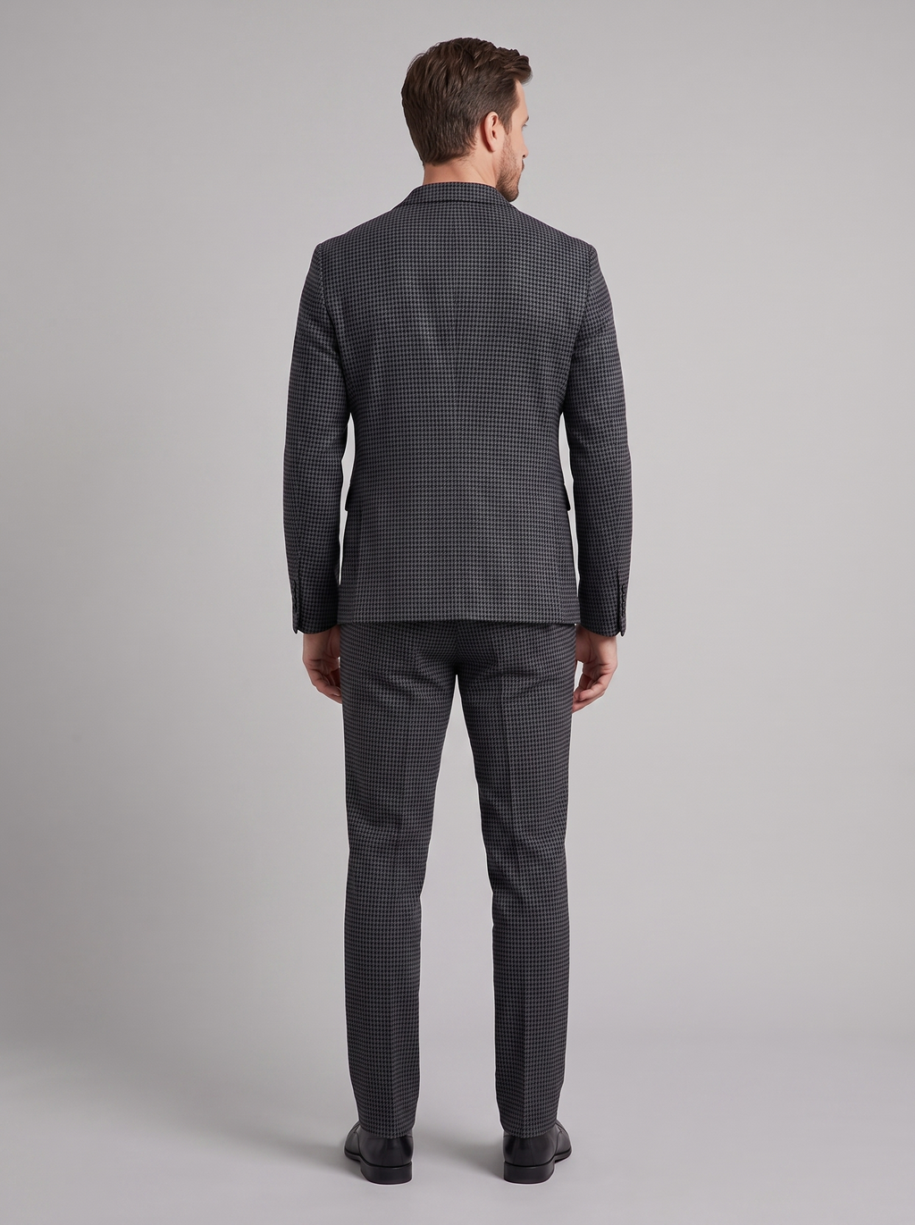 Men's tailored checked suit