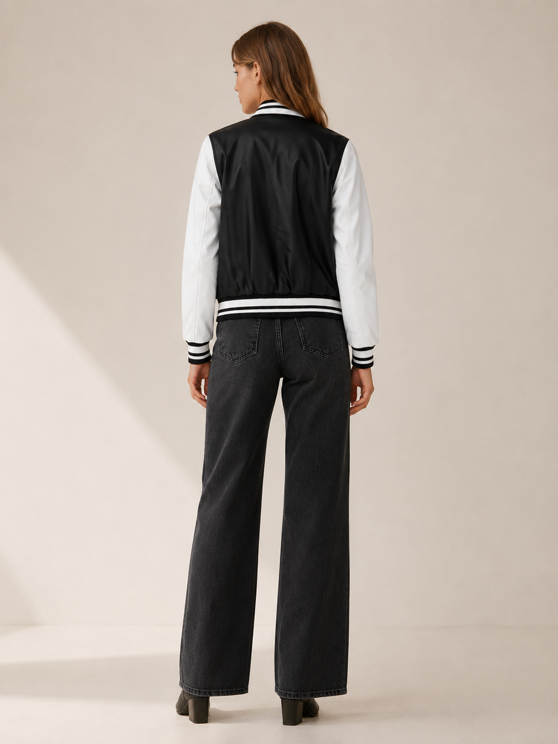Bomber jacket contrast sleeves detail