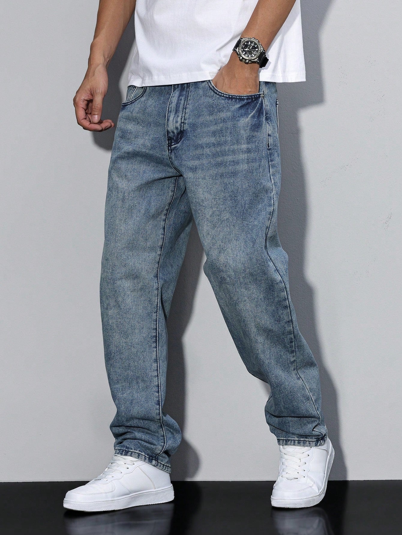 Men's Casual Straight-Leg Jeans