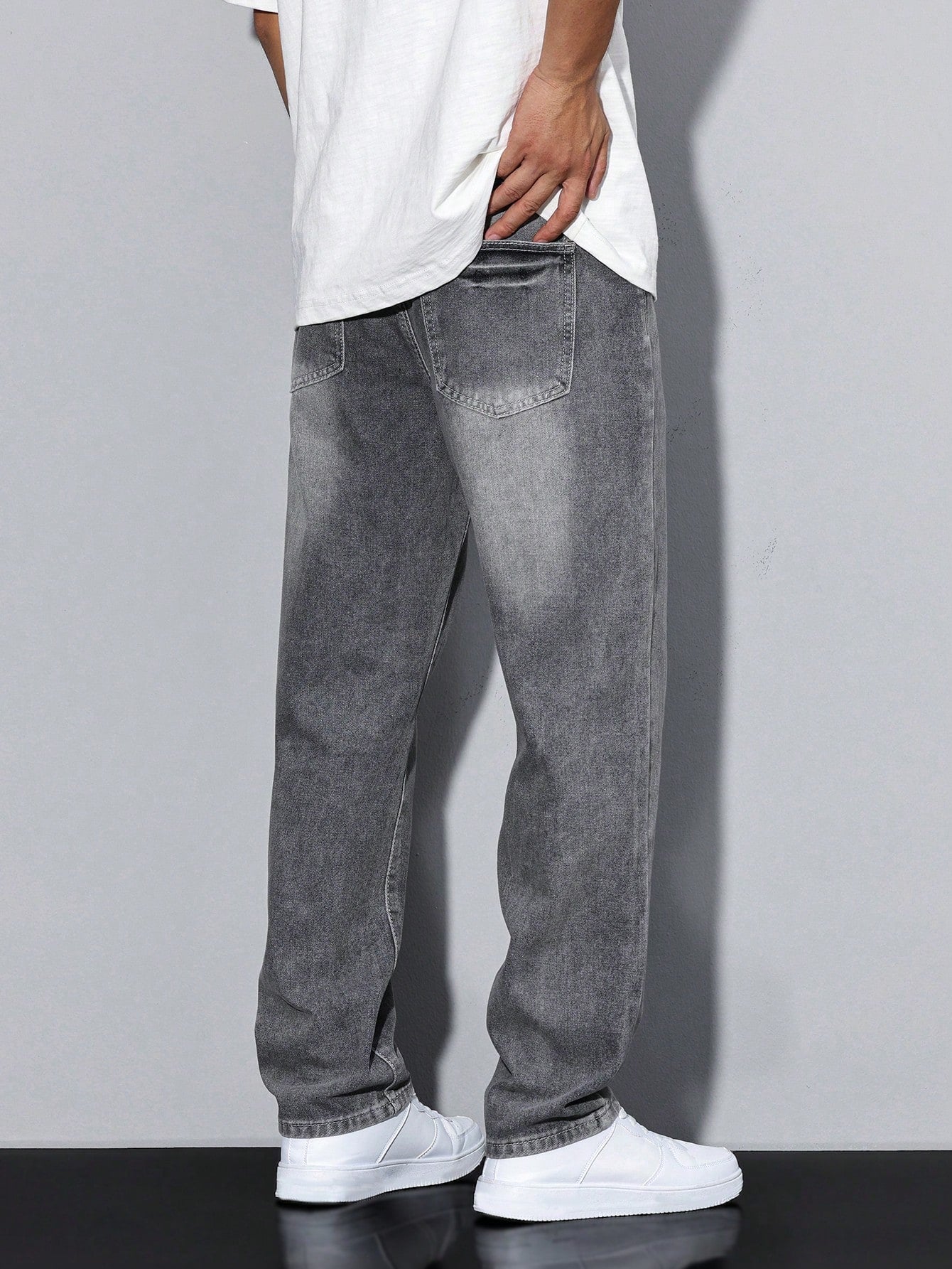 Men's Casual Straight-Leg Jeans