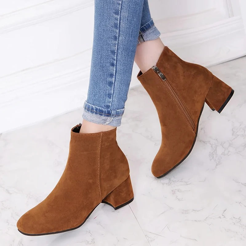 Women's suede ankle boots with block heel and side zip