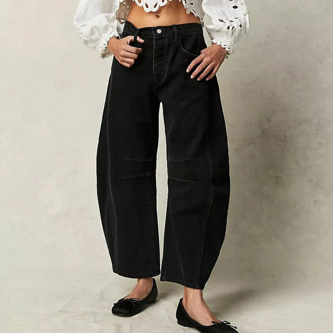 Women's relaxed barrel-leg mid-rise jeans in black