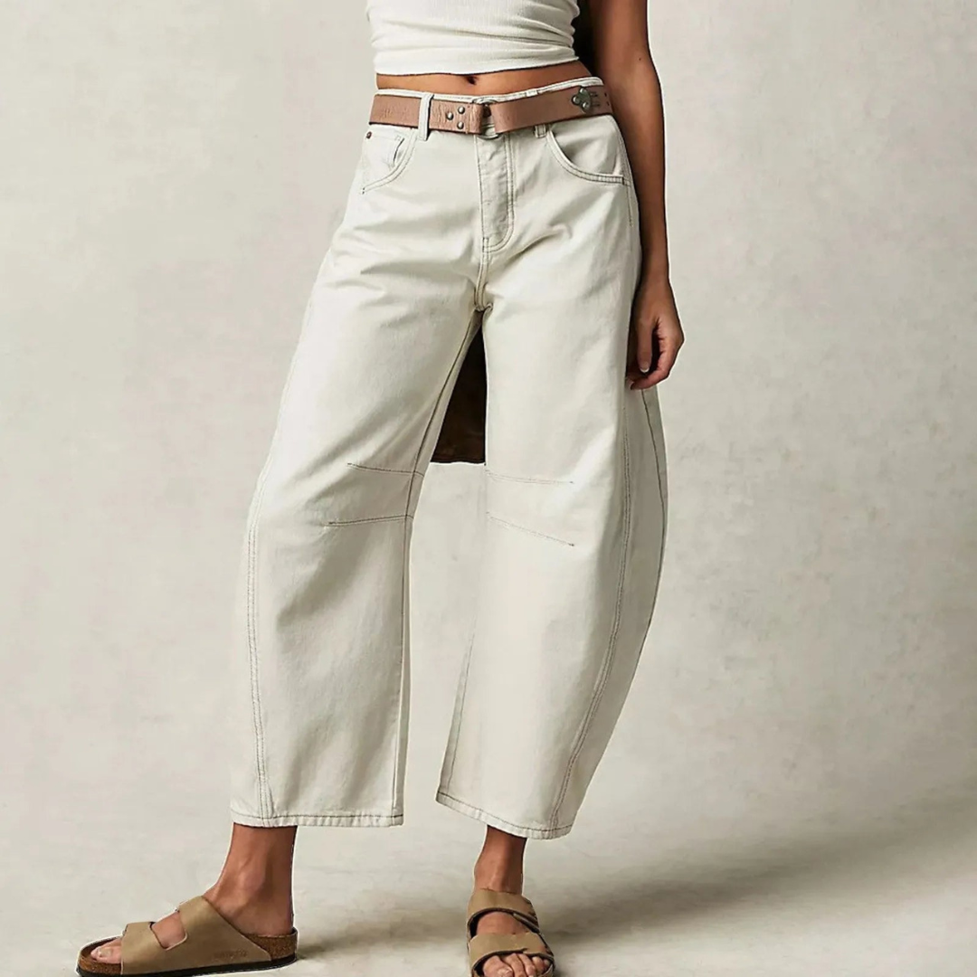 Women's relaxed barrel-leg mid-rise jeans in white